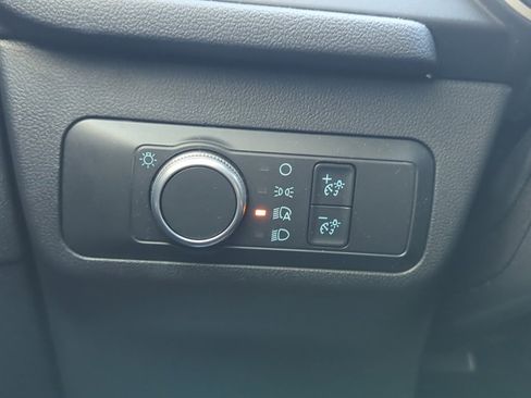 Used 2022 Ford Escape SE image 27