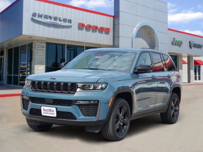 New 2026 Jeep Grand Cherokee Limited w/ Limited Altitude Package
