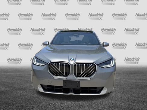 Certified 2025 BMW X3 xDrive30i w/ Premium Package AWD/4WD image 3
