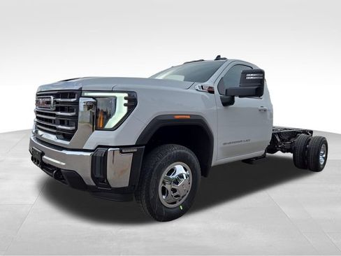New 2026 GMC Sierra 3500 SLE w/ SLE Convenience Package AWD/4WD image 5