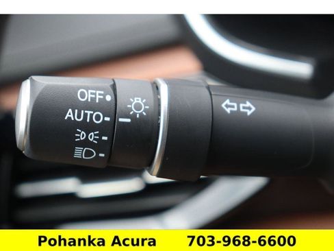 Certified 2025 Acura MDX SH-AWD w/ Technology Package image 10