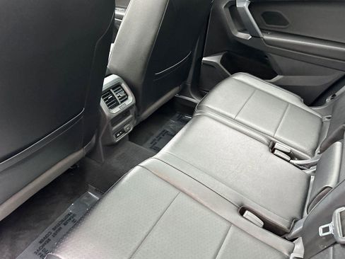 Used 2019 Volkswagen Tiguan S image 11