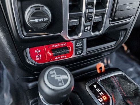 Used 2021 Jeep Wrangler Unlimited Rubicon w/ Uconnect 4C Nav & Sound Group AWD/4WD image 31
