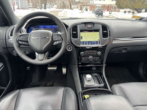 Used 2023 Chrysler 300 S w/ Comfort Group image 8