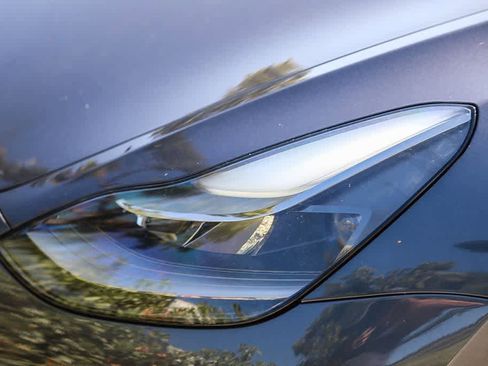 Used 2023 Tesla Model 3 Standard Range RWD image 7