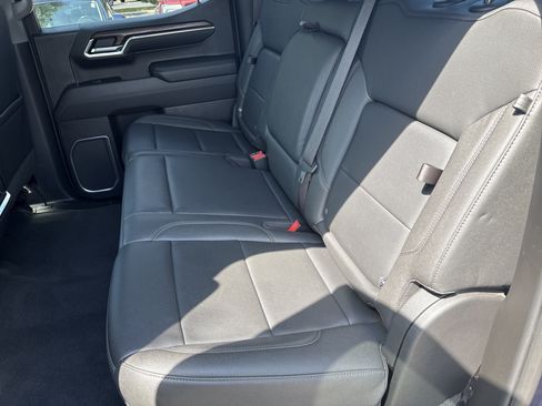 Used 2022 GMC Sierra 1500 SLT w/ SLT Convenience Package AWD/4WD image 16