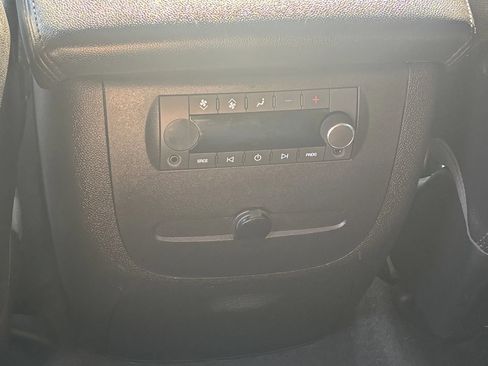 Used 2014 Chevrolet Suburban LT AWD/4WD image 11