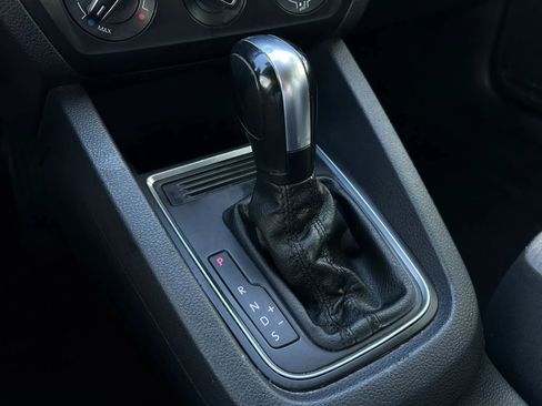 Used 2017 Volkswagen Jetta S image 14