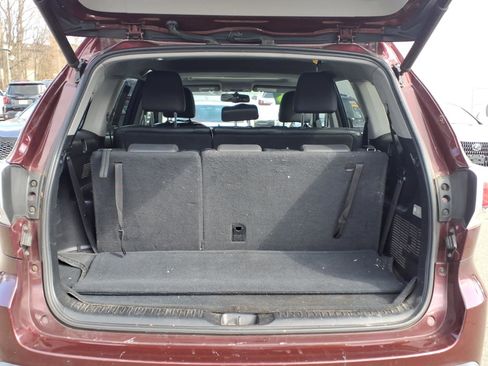 Used 2015 Toyota Highlander XLE image 18