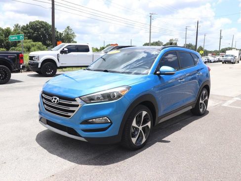 Used 2017 Hyundai Tucson Limited w/ Limited Ultimate Package 03 FWD image 3