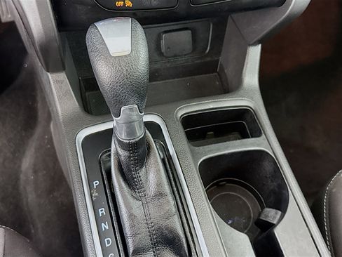 Used 2017 Ford Escape SE w/ Equipment Group 201A image 19