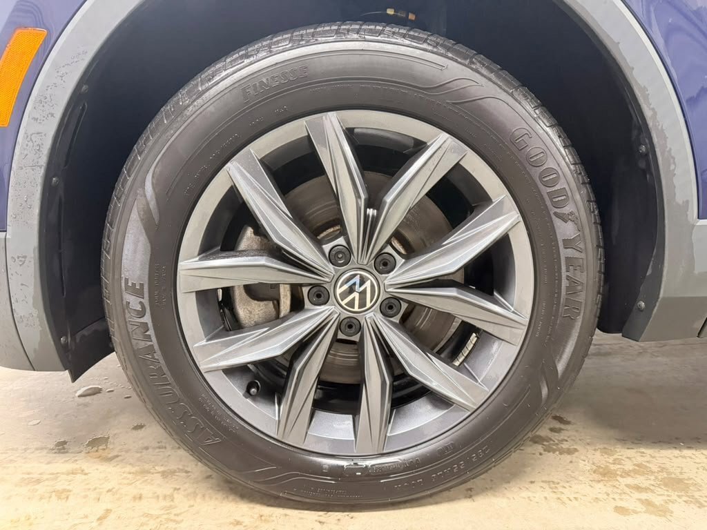 Used 2023 Volkswagen Tiguan SE FWD image 16