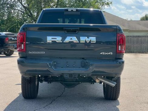 Used 2025 RAM 2500 Laramie AWD/4WD image 38