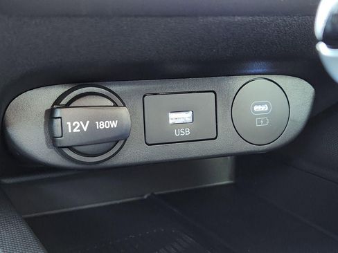 New 2026 Hyundai Elantra Limited image 17