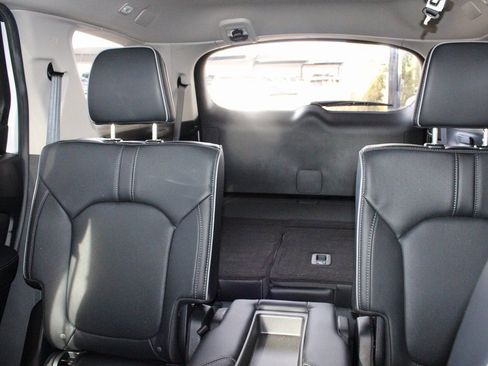 Used 2025 Honda Pilot Elite image 49