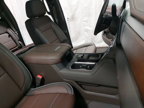 New 2026 GMC Sierra 3500 Denali w/ Denali Reserve Package image 10