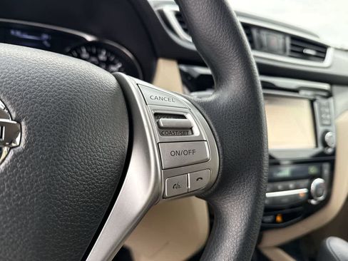 Used 2016 Nissan Rogue SV w/ SV Premium Package image 22