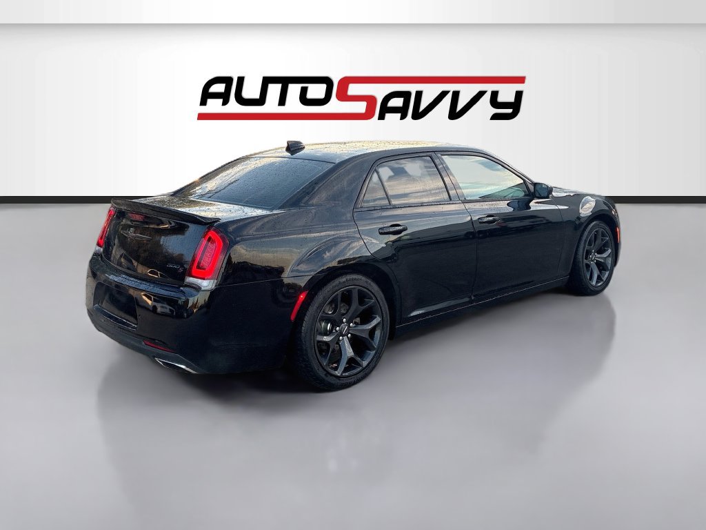 Used 2022 Chrysler 300 S RWD image 7