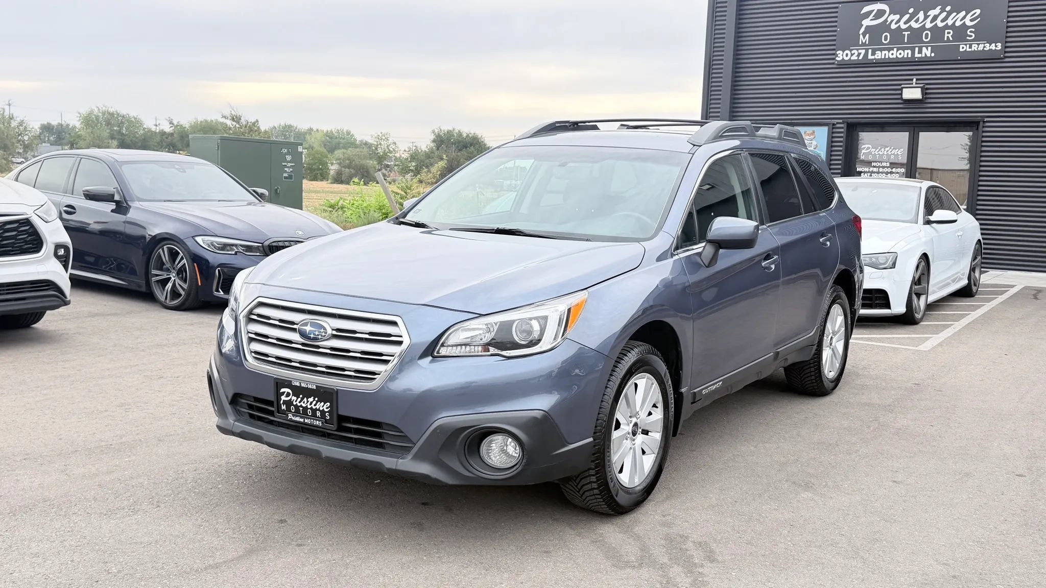 Used 2017 Subaru Outback 2.5i Premium w/ Popular Package #2 AWD/4WD image 1