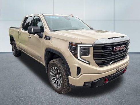 Used 2023 GMC Sierra 1500 AT4 w/ AT4 Preferred Package AWD/4WD image 5