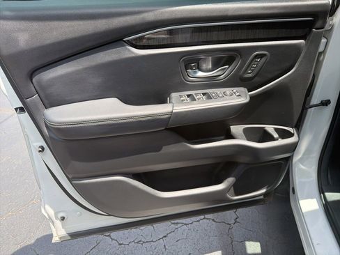 Used 2024 Honda Pilot Elite image 5