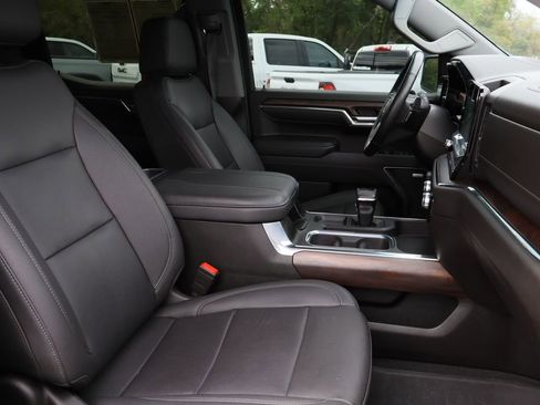 Used 2024 GMC Sierra 1500 SLT w/ SLT Premium Plus Package image 27