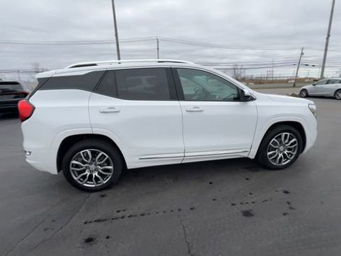 Used 2022 GMC Terrain Denali image 9