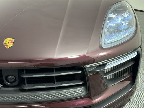 Certified 2024 Porsche Macan S AWD/4WD image 11