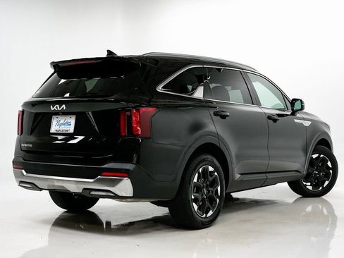 Used 2025 Kia Sorento S image 34