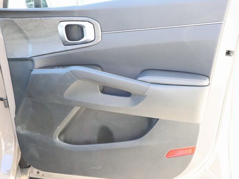 Used 2025 Kia Sorento X-Line EX image 8