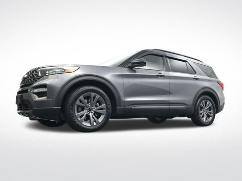 Used 2022 Ford Explorer XLT w/ Equipment Group 202A image 30
