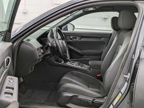 Used 2022 Honda Civic Sport image 3