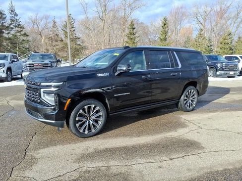 New 2026 Chevrolet Suburban High Country AWD/4WD image 7