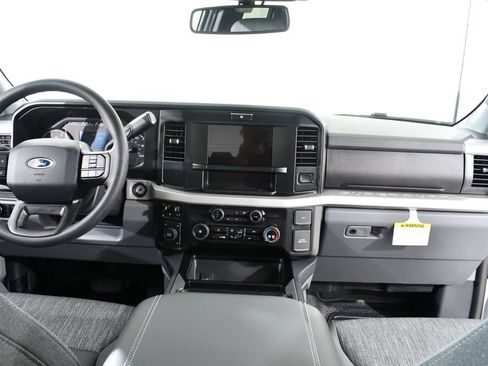 New 2026 Ford F550 4x4 Supercab Super Duty w/ XLT Value Package image 7