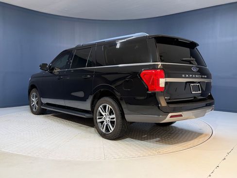 Used 2024 Ford Expedition Max XLT image 3
