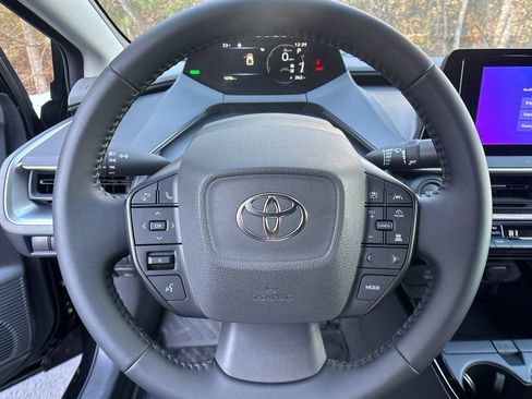 Used 2025 Toyota Prius LE image 14