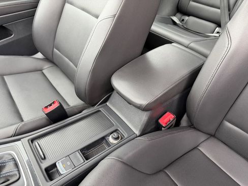 Used 2019 Volkswagen e-Golf SEL Premium image 28