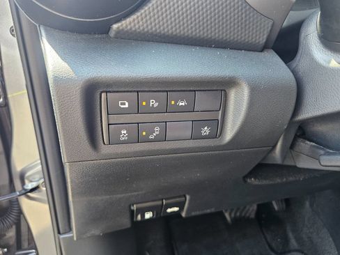 Used 2024 Nissan Kicks S FWD image 26