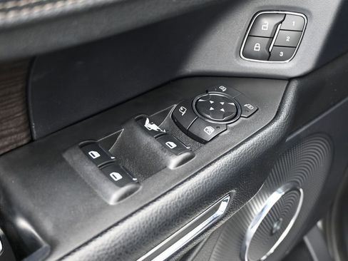 Used 2020 Ford Expedition Limited image 30