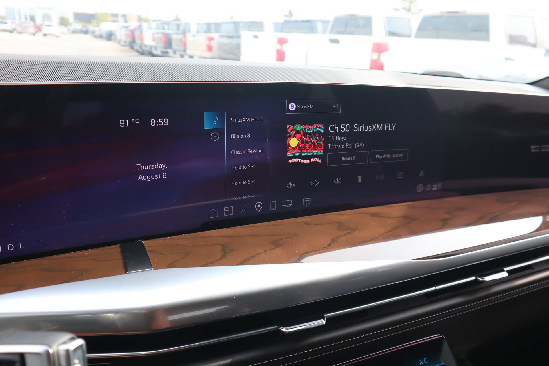 New 2026 Cadillac Escalade Platinum Sport w/ LPO, ONYX Package AWD/4WD image 6