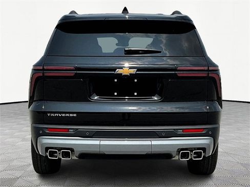 New 2026 Chevrolet Traverse LT w/ Driver Confidence Package image 5
