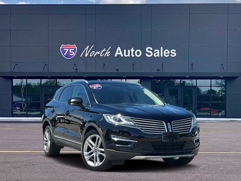 Used 2017 Lincoln MKC Reserve image 1