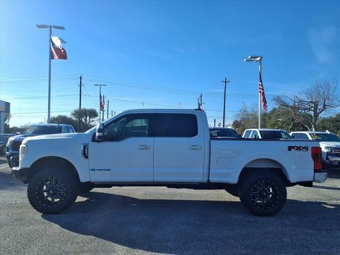 Used 2021 Ford F250 Platinum w/ FX4 Off-Road Package image 24