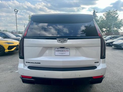 Used 2024 Cadillac Escalade Sport Platinum w/ LPO, ONYX Package AWD/4WD image 6