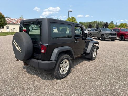 Used 2012 Jeep Wrangler Sport AWD/4WD image 7