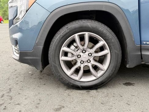 Used 2024 GMC Terrain SLT AWD/4WD image 41
