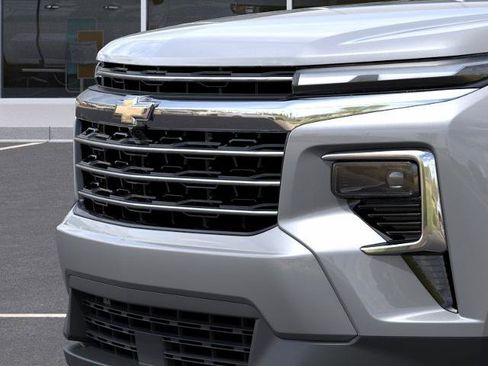 New 2026 Chevrolet Traverse LT w/ Driver Confidence Package AWD/4WD image 13