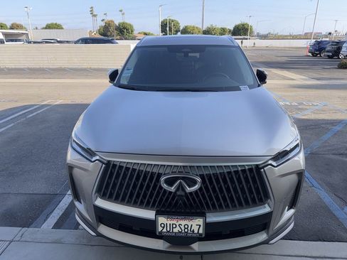 Certified 2026 INFINITI QX60 Luxe w/ Cargo Package FWD image 2