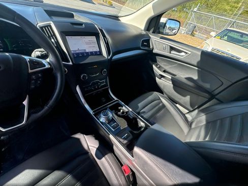 Used 2020 Ford Edge SEL w/ Convenience Package image 17