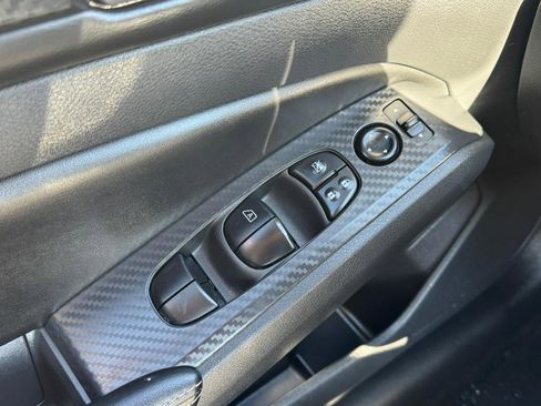 Used 2025 Nissan Altima 2.5 SV image 7